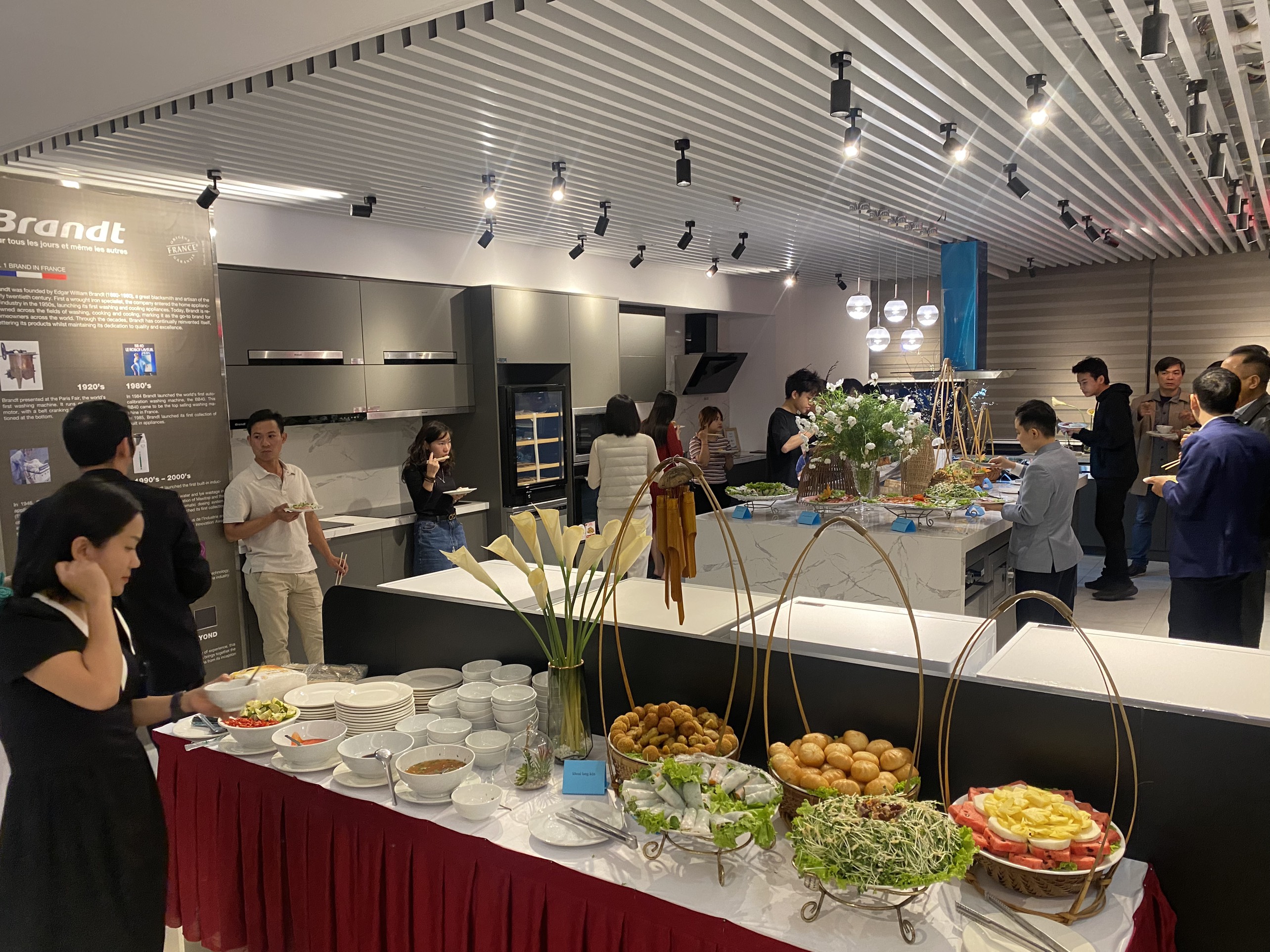 Buffet tại nhà ở Long Biên 0915535345