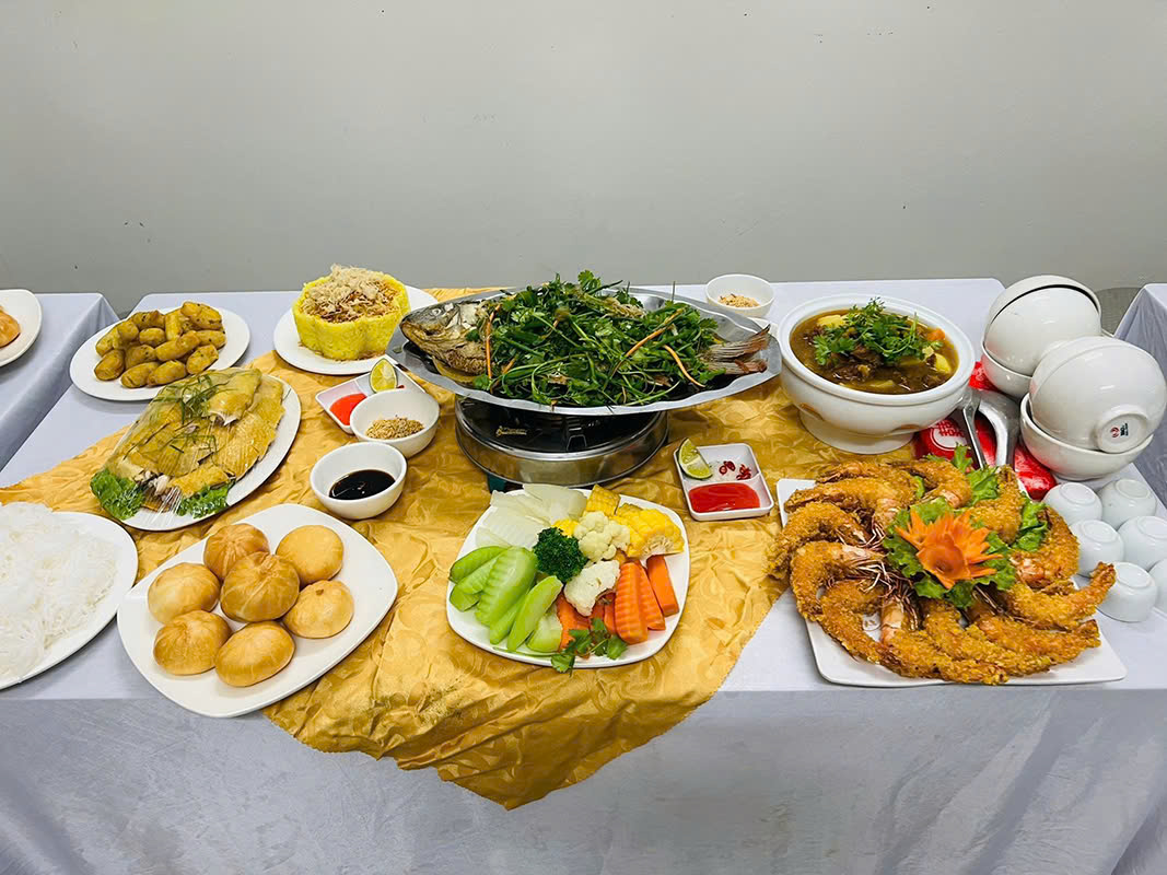 Đặt tiệc buffet ở Thượng Thanh