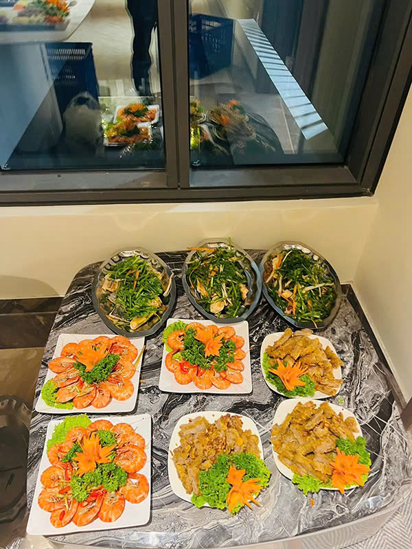 Đặt Cỗ gà đông tảo ở Long Biên