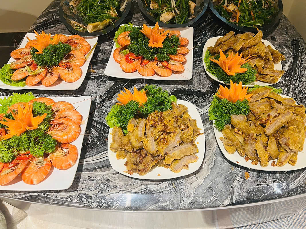 Ship mẹt lợn mán ở Long Biên