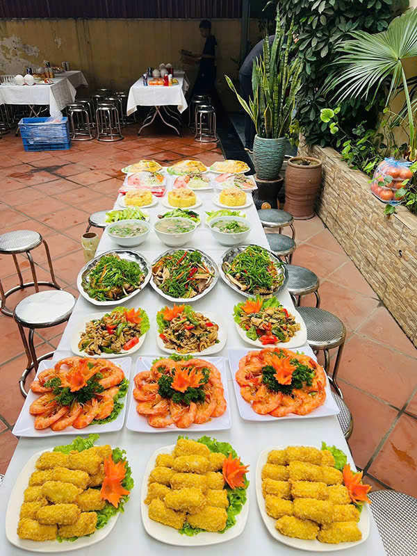 Đặt tiệc buffet ở Bồ Đề