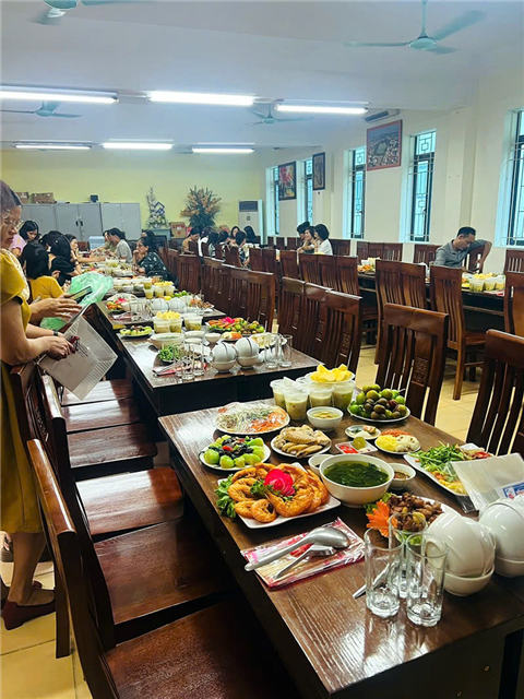 Ảnh Đặt Cỗ 8/3 ở Long Biên