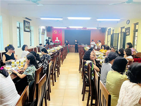 Ảnh Đặt Cỗ 49 ngày ở Ngọc Thụy