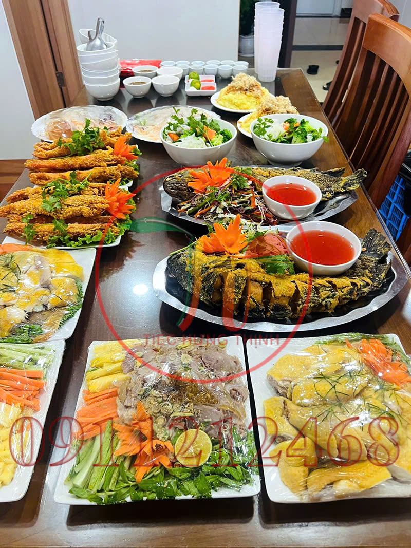 Đặt Cỗ gà đông tảo ở Ngọc Lâm