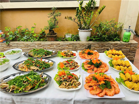 Ảnh Đặt Cỗ dê ở Gia Thụy