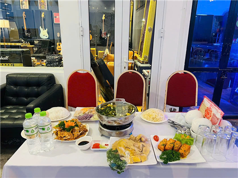 Ảnh Đặt Cỗ 8/3 ở Ngọc Lâm