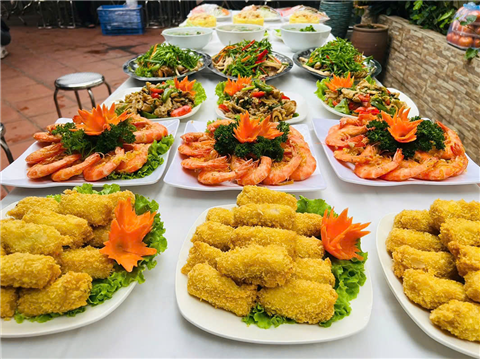 Ảnh Đặt Cỗ gà đông tảo ở Phúc Đồng