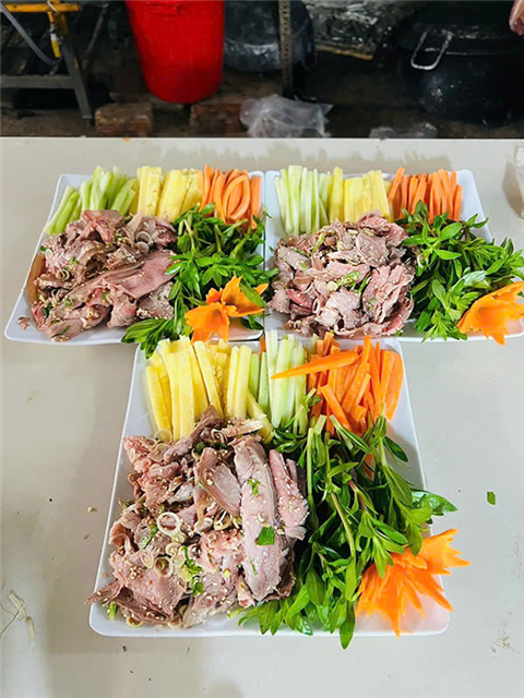 Ảnh Đặt tiệc tại nhà ở Phúc Đồng